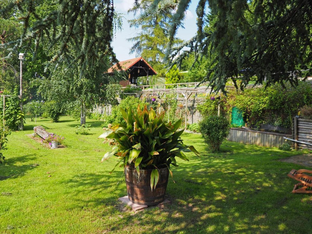 Bed and Breakfast Manoir Le Refuge Rechicourt-le-Chateau Exterior foto